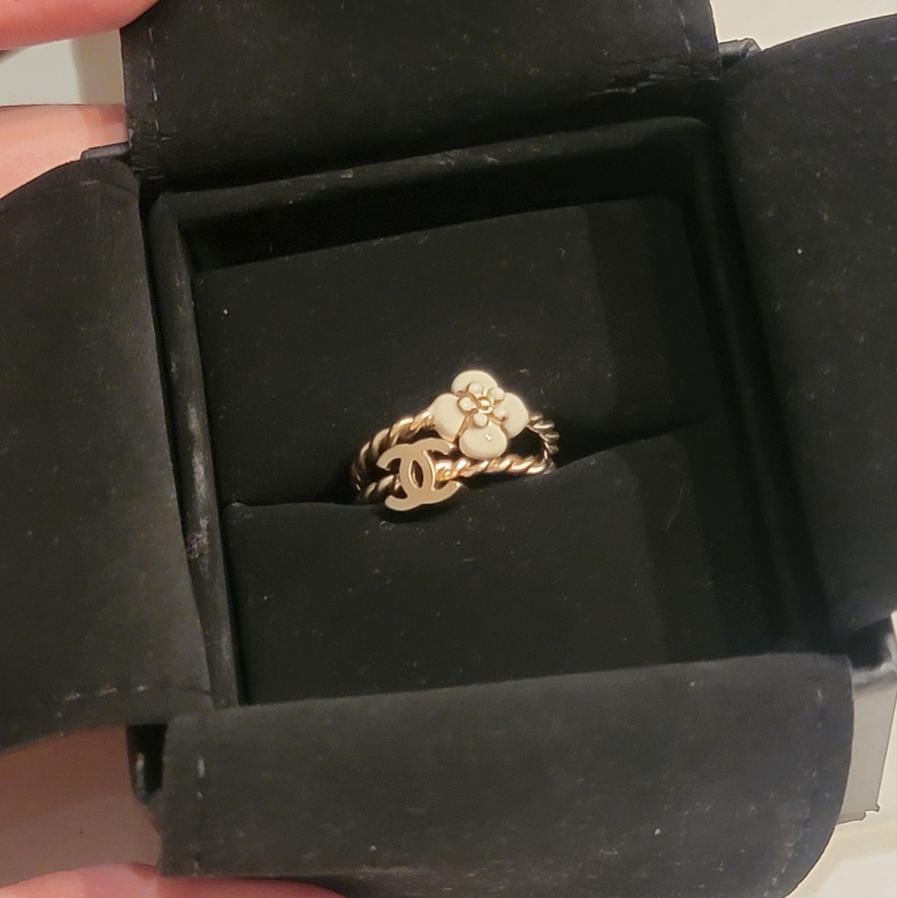 Chanel CC Logo & Enamel Camellia Double Ring